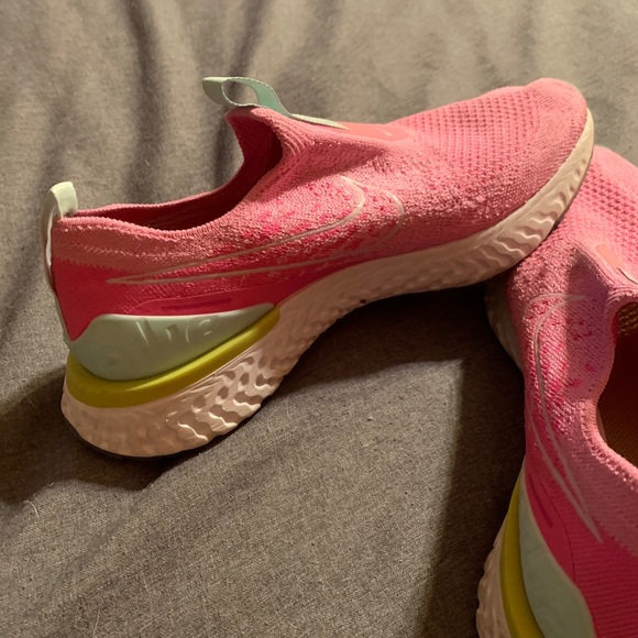 Nike slip on - Picture 2 of 3